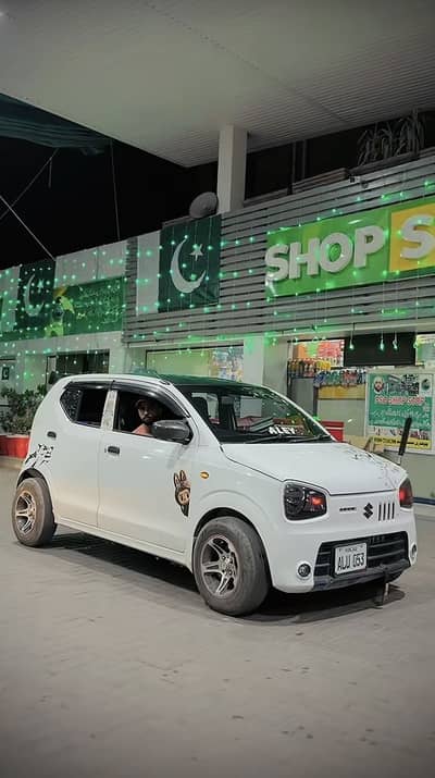 Kisi Ny apni car monthly based py rent py deni ha To contact kary