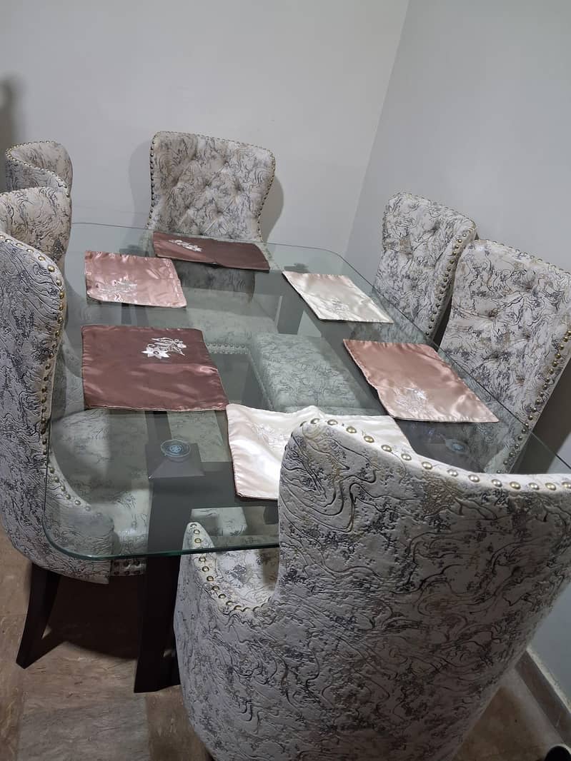 6 seater Dining table 0
