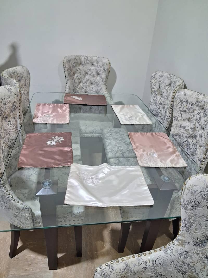 6 seater Dining table 4