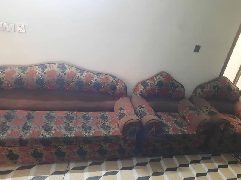 5 seater sofa 0