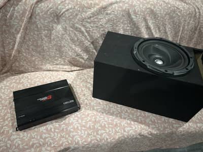 Amplifier and woofer