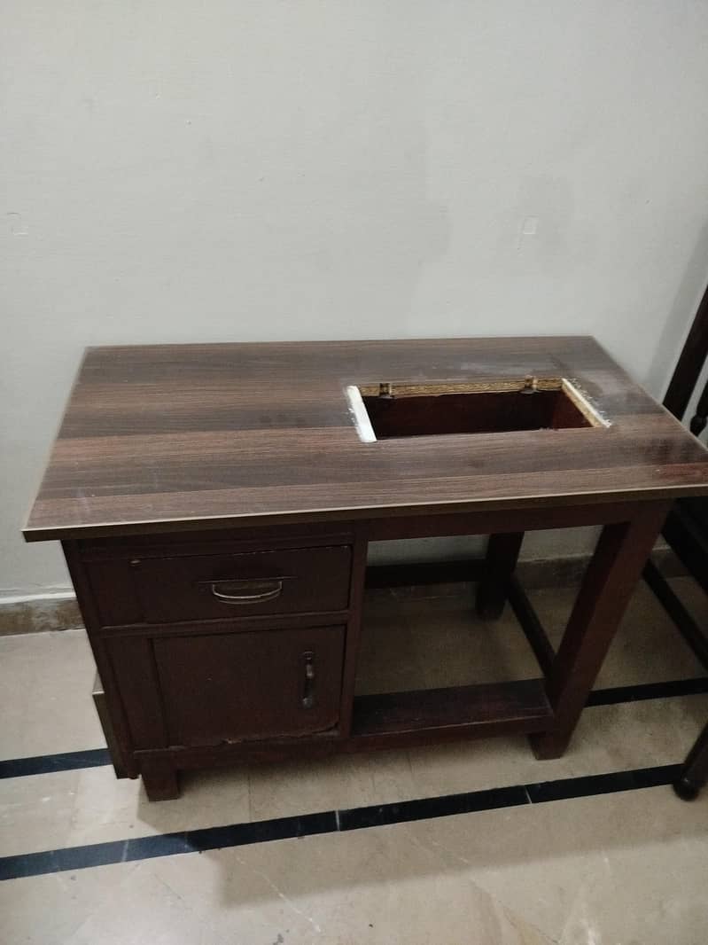 sewing machine table with out machine 0