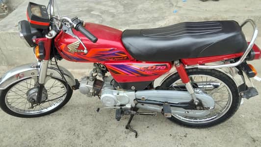 new bike Leni ha is liy sale kr rha hu  urgent sale