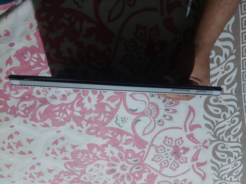 Surface Pro 4 8/256 4