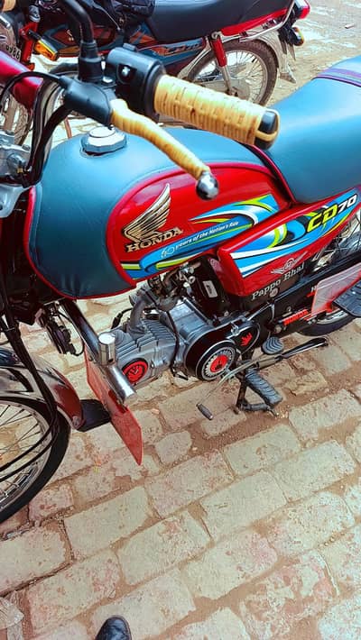 one hand Used lush Condition