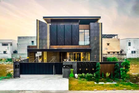 100% ORIGINAL PICS KANAL EYE CATCHING SUPERB LUXURY BUNGALOW FOR SALE ON TOP LOCATION