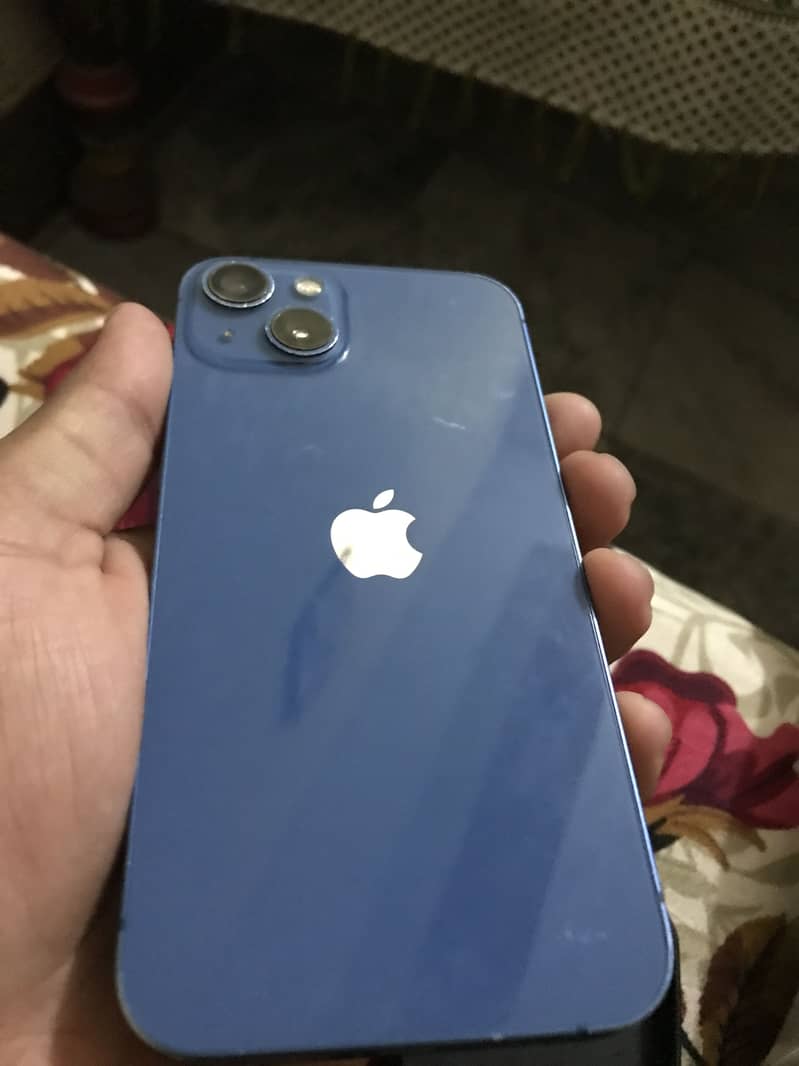 iPhone 13 0