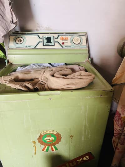 Super asia in metal body. Orignal Japanese product.