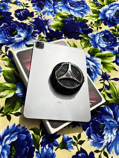 iPad Pro M1 128GB PUBG 120Fps With Box, Charger & Full Gaming Setup