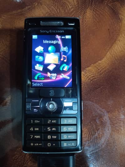 Sony Ericsson K800i in original with all accessories in all working
