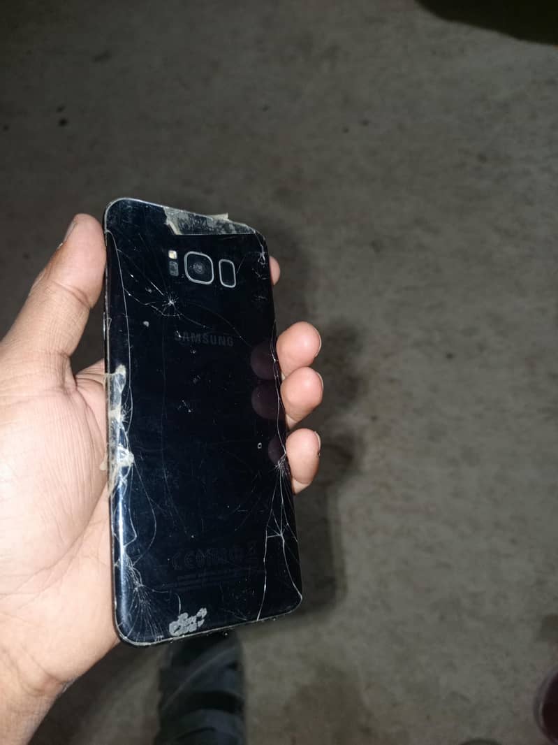 Samsung S8 Plus 4