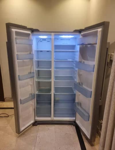 Haier HRF-622 Side-by-Side Inverter Fridge (Excellent Condition)