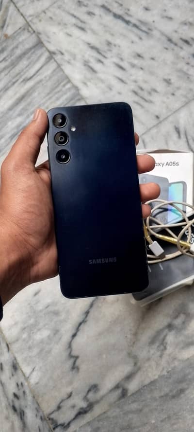 Samsung a05s (6/128) with box