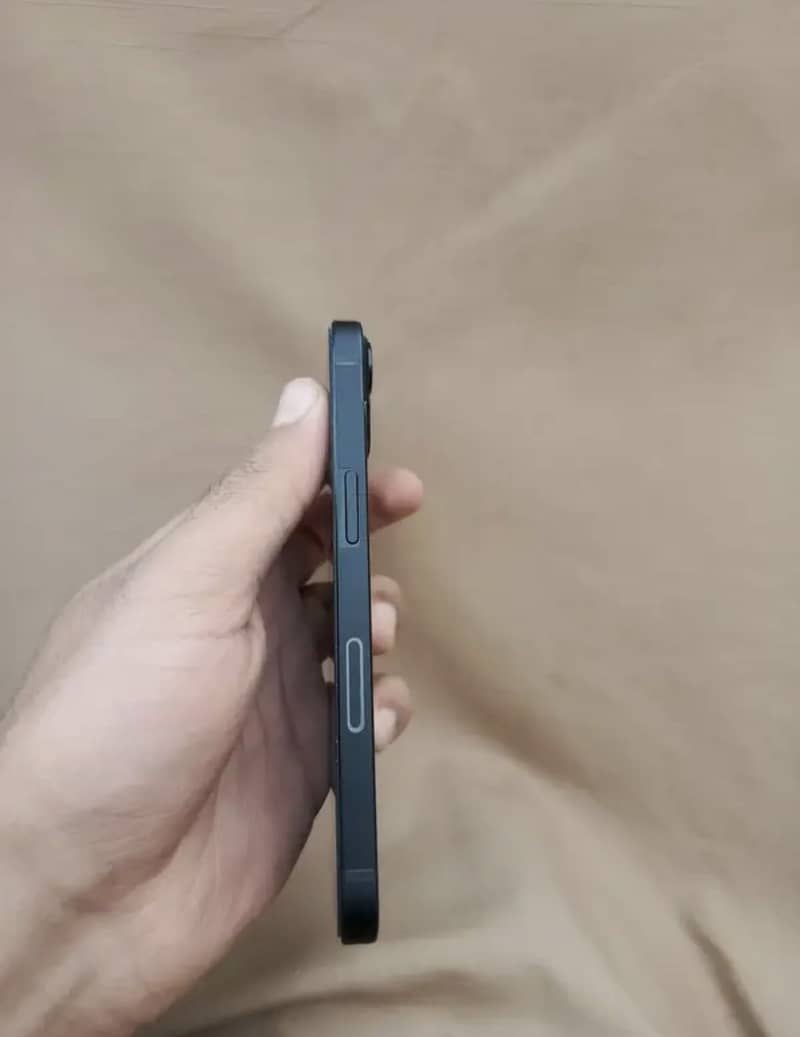 iPhone 13 sim working 2