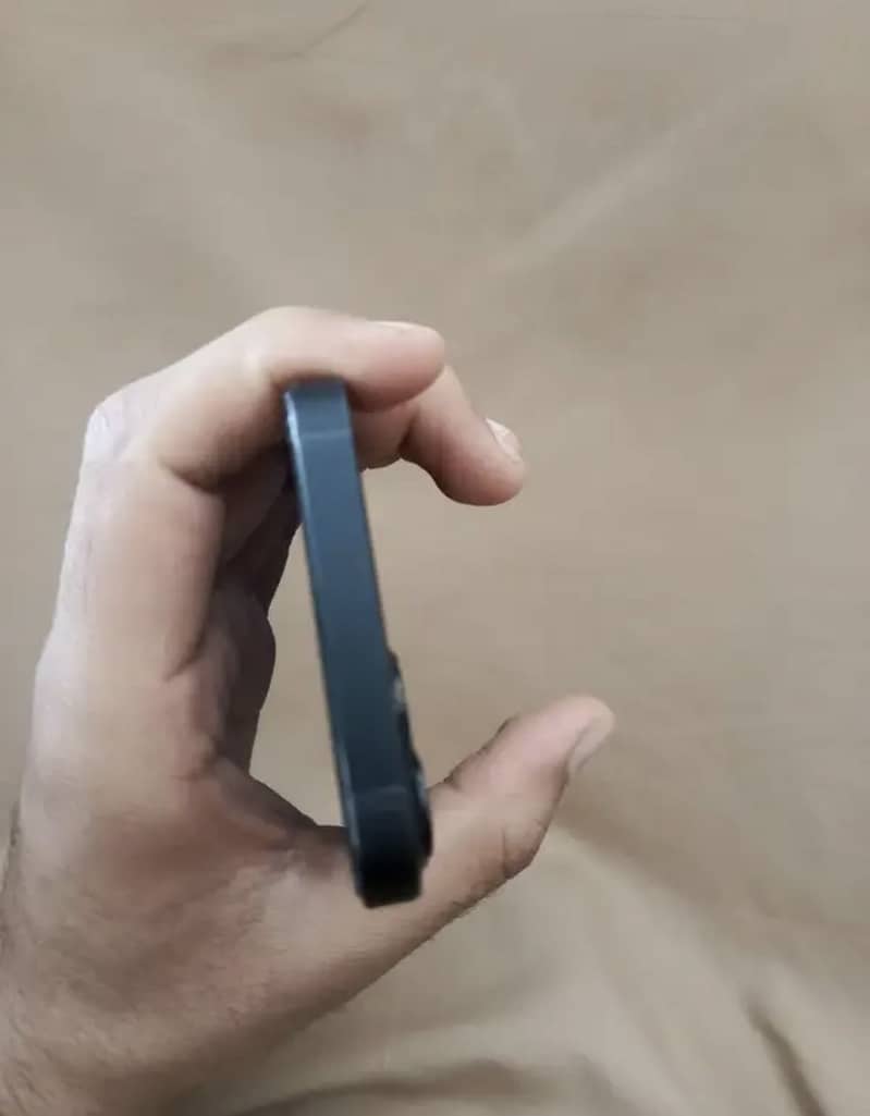 iPhone 13 sim working 3