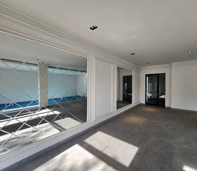 Brand New Luxury 8 Bedroom House With Swimming Pool For Rent