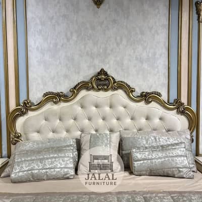 Solid Sheesham wood Chiniot bedset with customizable fabric & color.