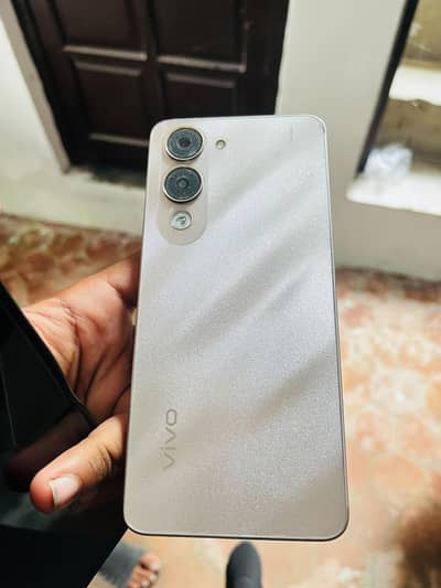 vivo y04 condition 10/10