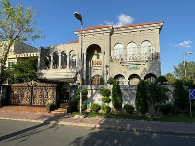 LAVISH FURNISHED 22 MARLA SPINSH HOUSE FULLY BASEMENT (POOL CINEMA SNOOKER) FOR SALE IN GULBAHAR BLOCK SECTOR C BAHRIA TOWN LAHORE