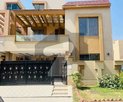 A BEAUTIFUL 8 MARLA HOUSE FOR SALE IN ALI BLOCK SECTOR B BAHRIA TOWN LAHORE