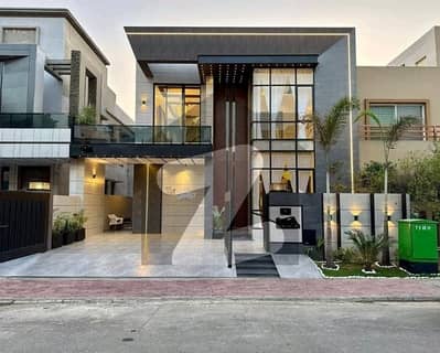 10 MARLA DOUBLE HEIGHT LOBBY HOUSE FOR SALE IN NARGIS BLOCK SECTOR C BAHRIA TOWN LAHORE