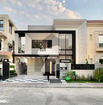 A PRIME LOCATION 10 MARLA HOUSE FOR SALE IN JASMINE BLOCK SECTOR C BAHRIA TOWN LAHORE