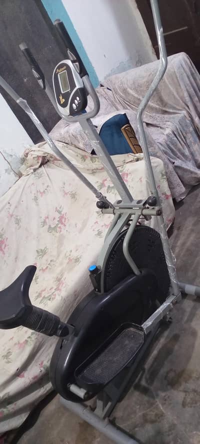 good condition elliptical cycle
