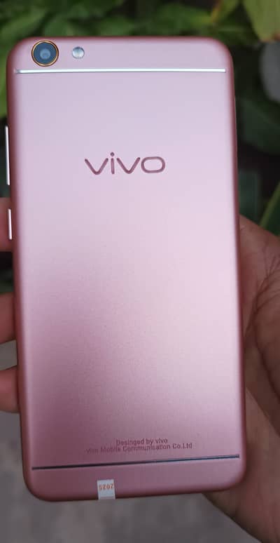 Vivo Y66 Dual Sim 4+64 GB ( Contact WhatsApp Only. No OLX CHAT)