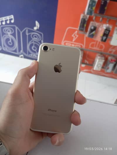 APPLE IPHONE 7 128GB PTA APPROVED FULL LUSH CONDITION