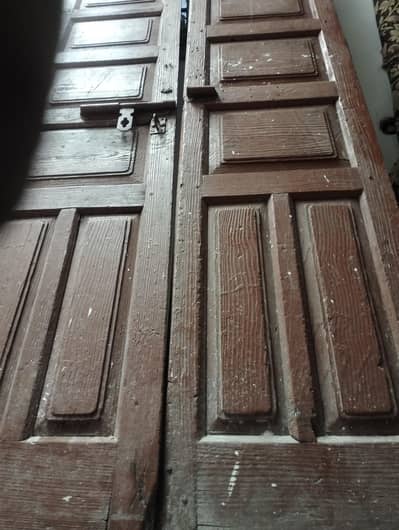 OLD Door in pure wood Good Condition for sale
