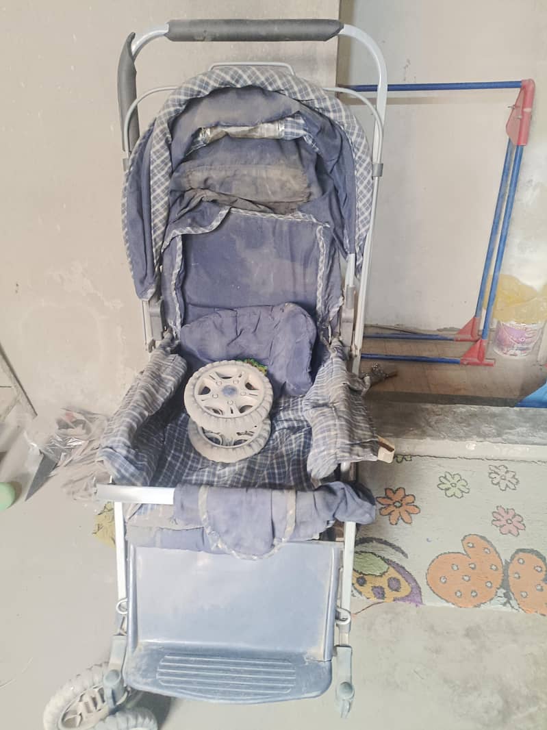 stroller 0