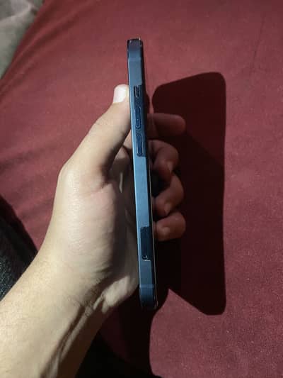 iPhone 13 eSIM time available