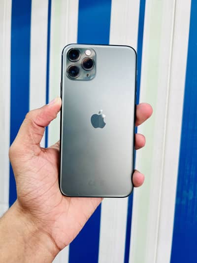 iPhone 11 Pro used with box