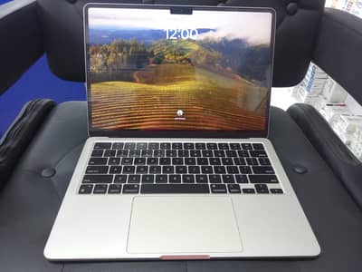 MacBook Air M2 13.6" 2023, 8GB RAM,256GB SSD, 94%Battery, Scratch Free