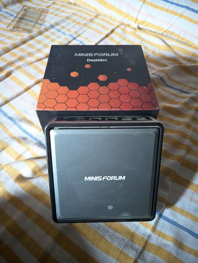 Minisforum HM80 Mini PC | Ryzen 7 (8-Core) | 16GB RAM | 512GB SSD