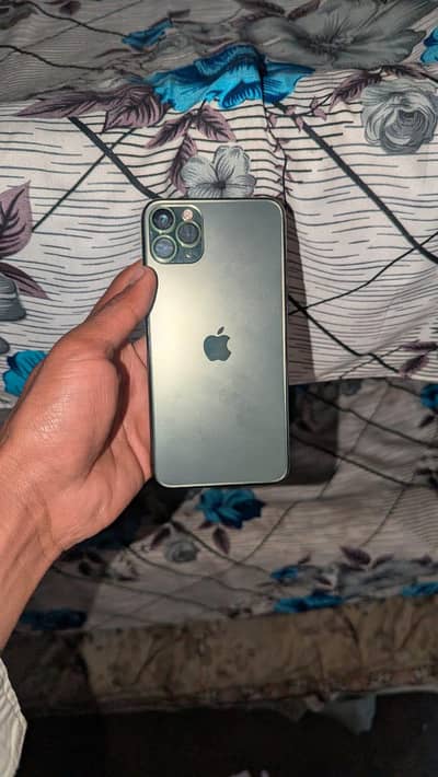 iPhone 11 pro Max 64 GBexchange possible with good mobile 03400801031