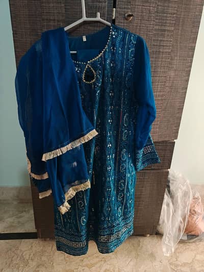 urgent sell fancy wedding dress