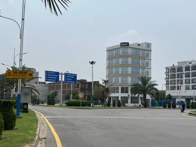 I SELL 8MARLA CORNER PLOT IN BLOCK F1 PHASE 2 BAHRIA ORCHARD LAHORE