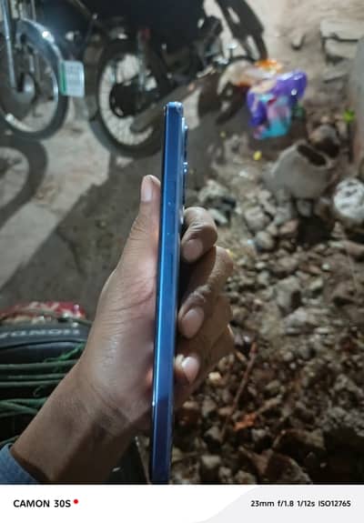 ye mobile Tecno spark 40 he lekin Yaha show ni hu rha is Leye 30 pro l