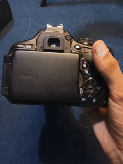 Canon 600D DSLR with 75-300mm Lens + 2 Batteries + Bag (Full Setup)