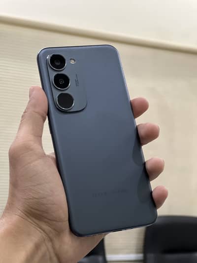 Techno spark 40 pro plus