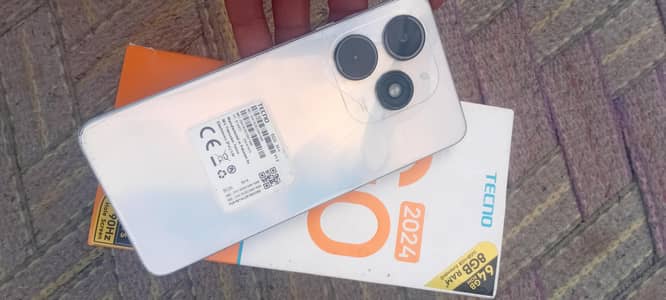 tecno spark go 4/64 with box