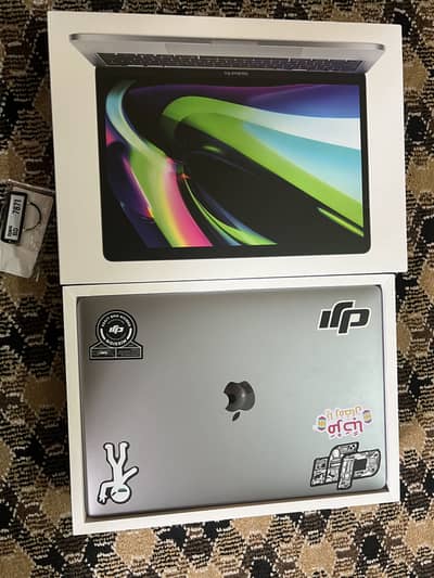 Macbook pro M2 2022 13 inch