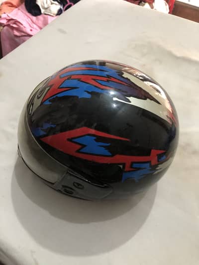 Beautiful halmet 10/9 v condition