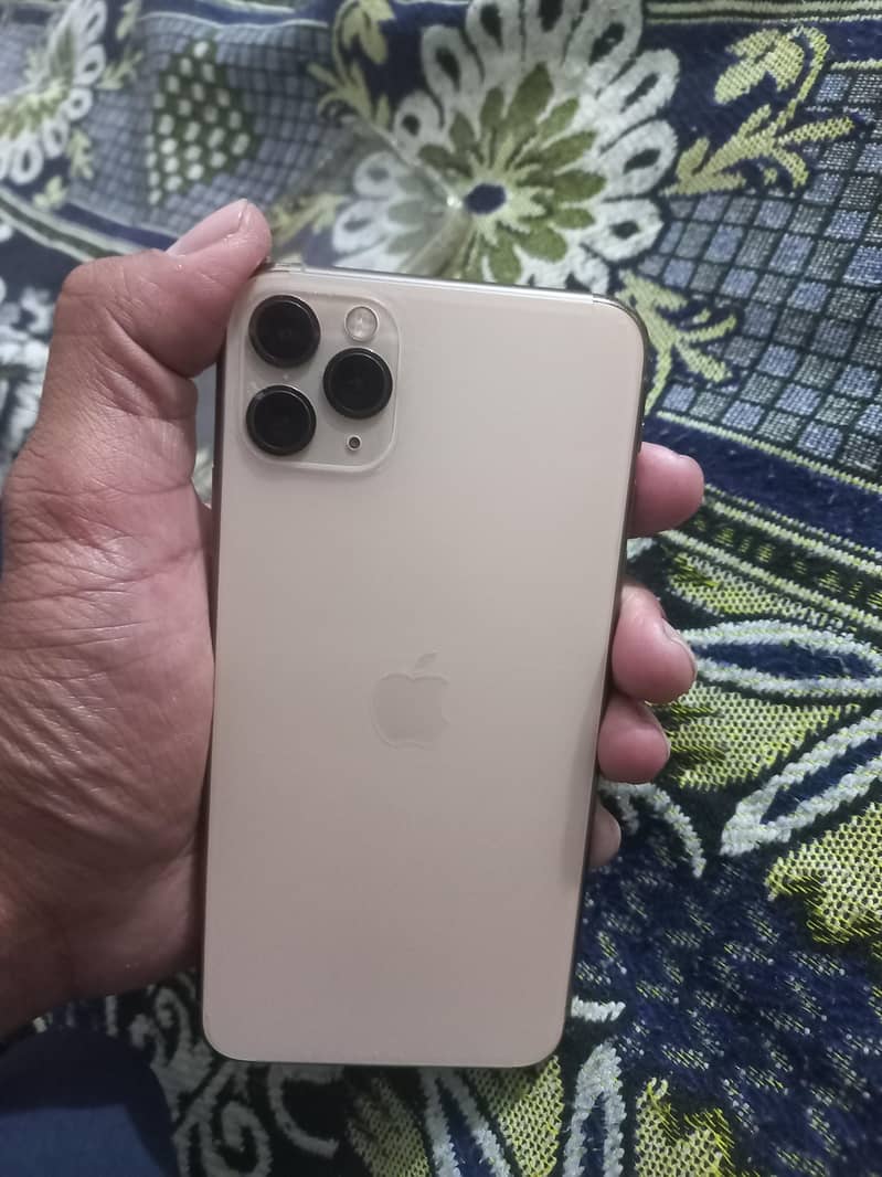 IPHONE 11PRO MAX 4