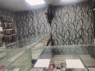 Mobiles shop with all accessories