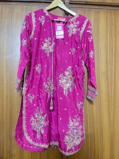 new medium size 3pec suit for eid or wedding