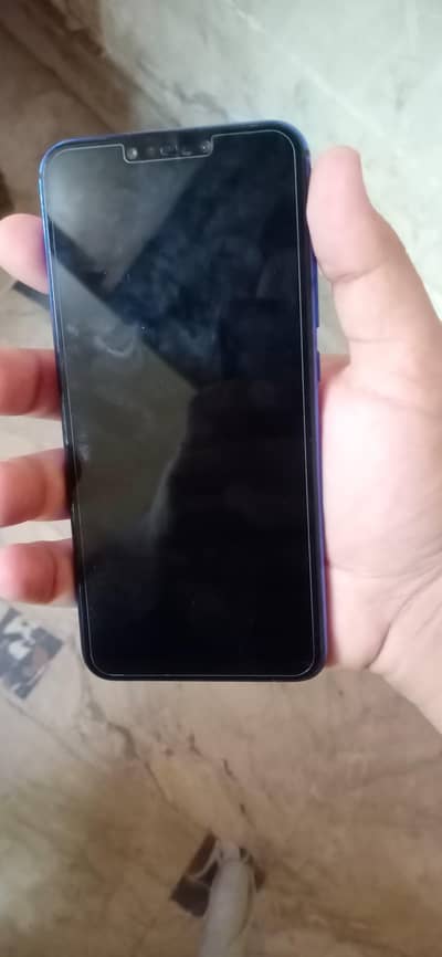 Huawei Nove3i.    4/128gb