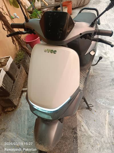 Evee s1 scooty