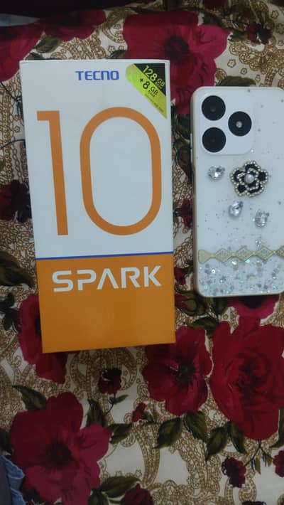 tecno sprak 10 4+4/128 complete Box